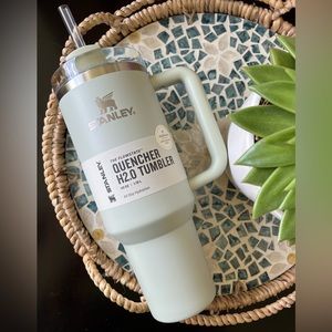 Stanley x Hearth and Hand by Magnolia 40 oz. Quencher H2.0 FlowState Tumbler